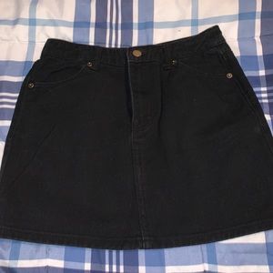 Forever 21 Black mini skirt size small